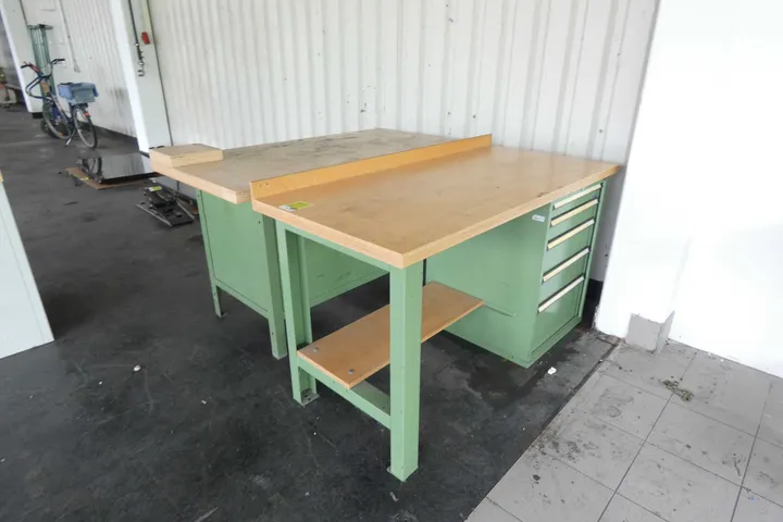 Werkbank Maße in cm ca. 150 x 71